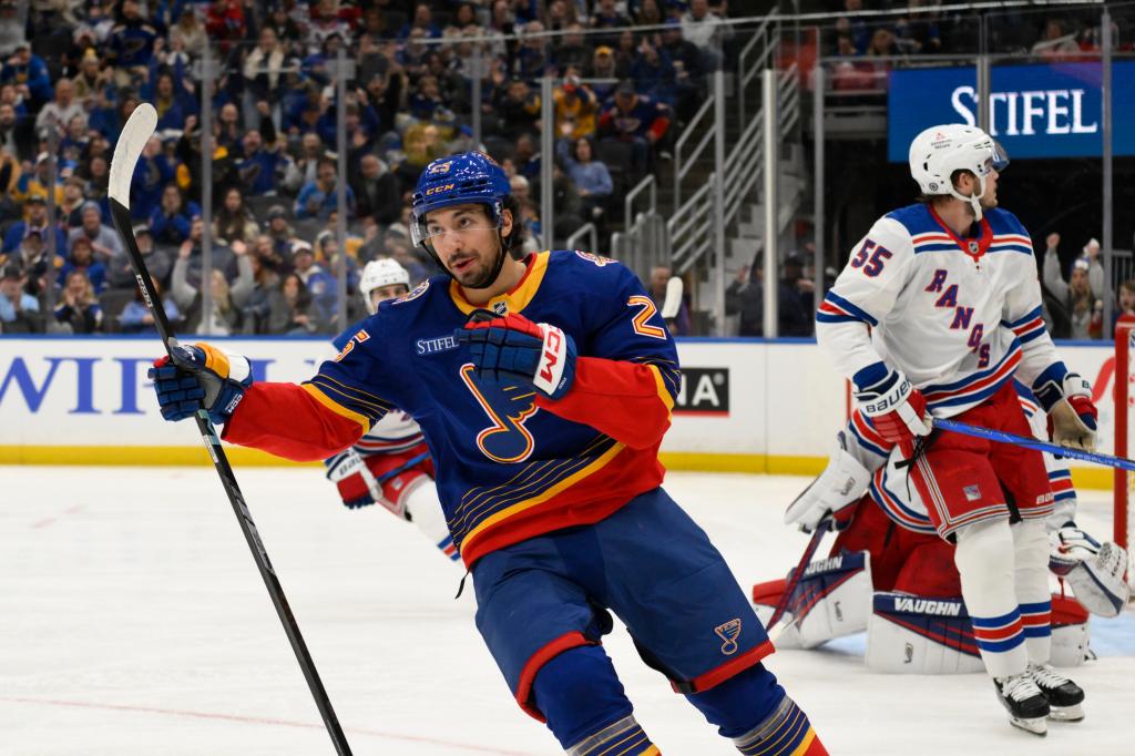 Заявка на позднее возвращение "Рейнджерс" не увенчалась поражением от "Блюз"