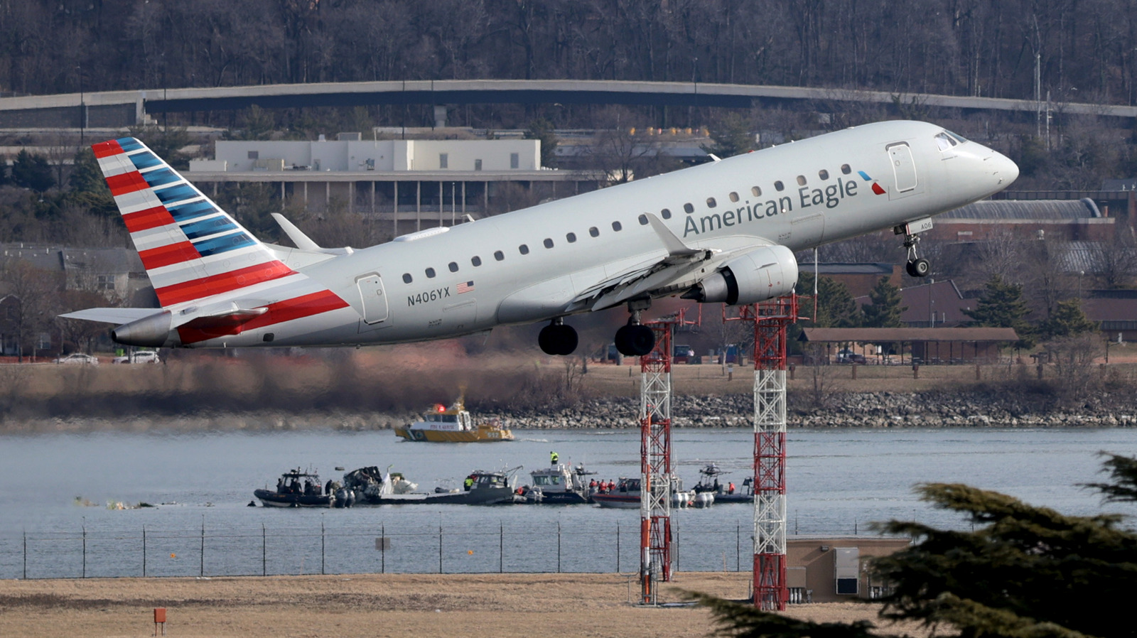 Большие вопросы, которые эксперты задают о вертолете DC и авиакатастрофе