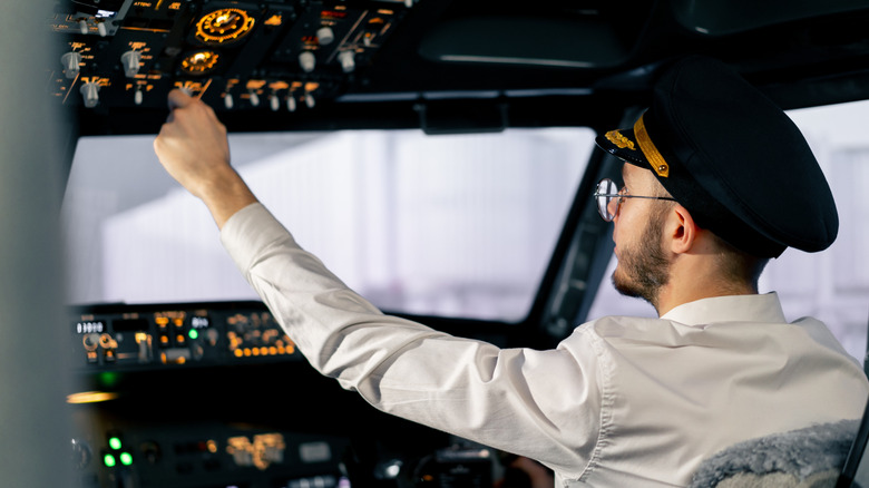 Правила полета приборов - это те, которые связаны с инструментами кабины.