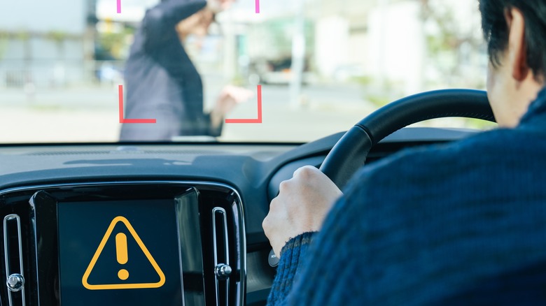 Внезапно торможение водителем для пешехода.