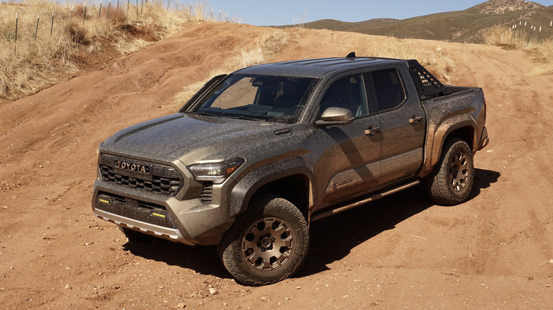 Toyota Tacoma Trailhunter внедорожник