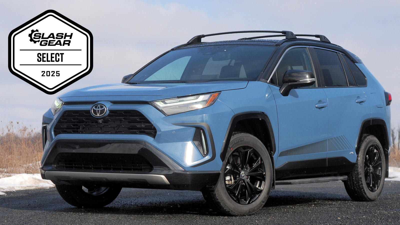 2025 Toyota Rav4 Hybrid Review: доступный кроссовер играет это безопасно