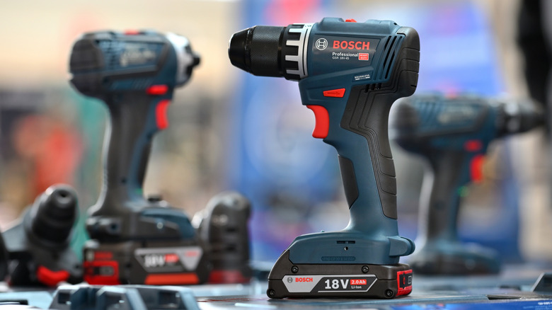 Bosch Power Tools на полке