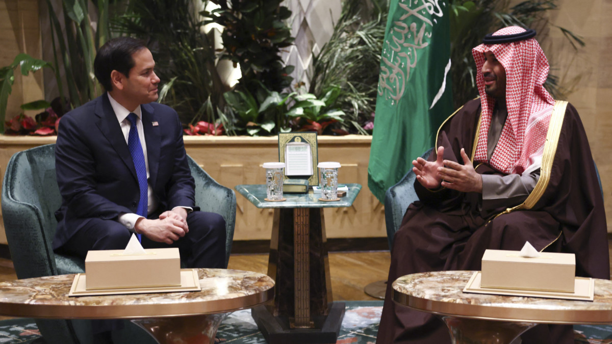 Когда Трамп стремится повернуть страницу в Газе и Украине, все дороги ведут к Эр -Рияду