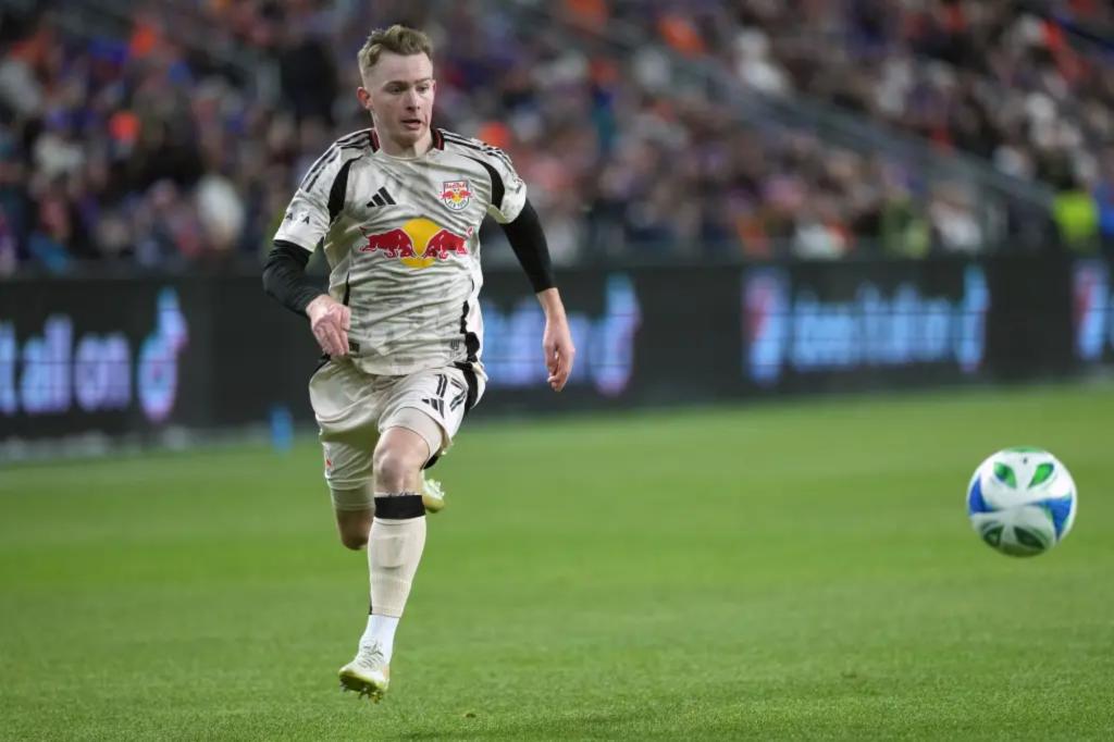 Кэмерон Харпер, ставшая лидером, стал на Red Bulls