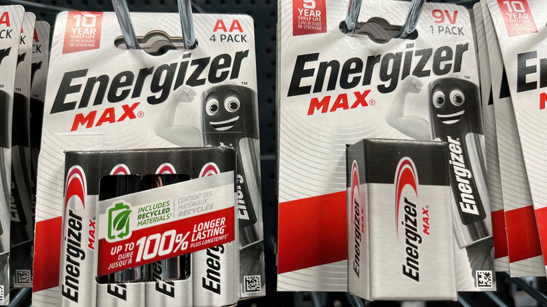 Аккумуляторы Energizer в магазине