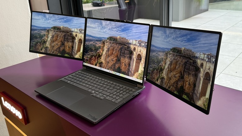 Концепция тройного экрана Lenovo