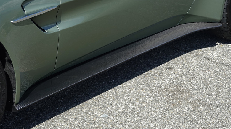 2026 Aston Martin Vantage Roadster Carbon-Fibre Defit