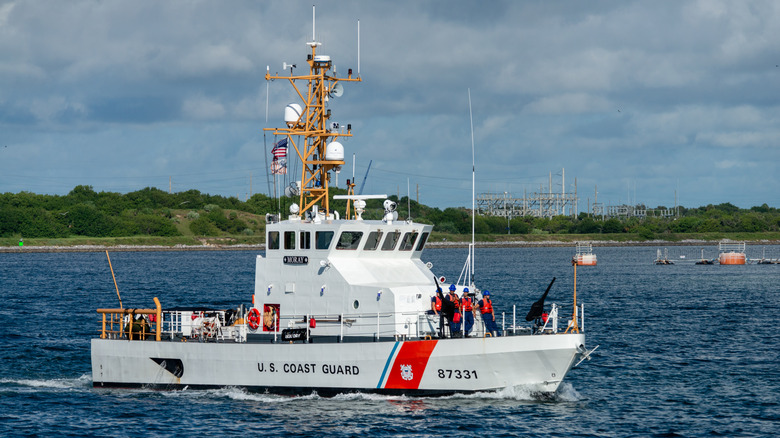 Береговая охрана США ведутся USCGC Moray на мысе Канаверал