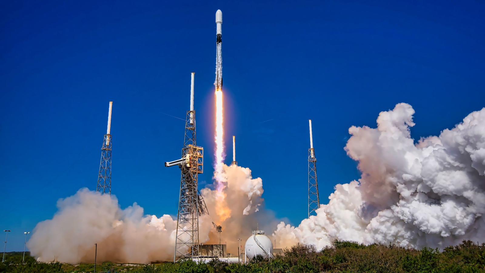 Почему во время полета вращаются некоторые ракеты?