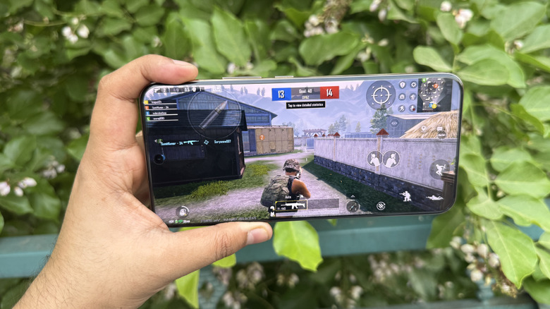 Игра в игру на Realme 14 Pro+.