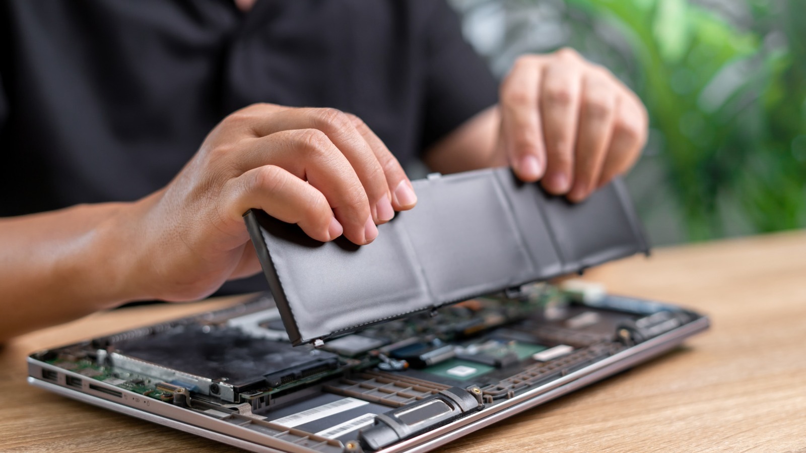 Из чего сделаны батареи для ноутбуков (и почему это важно)