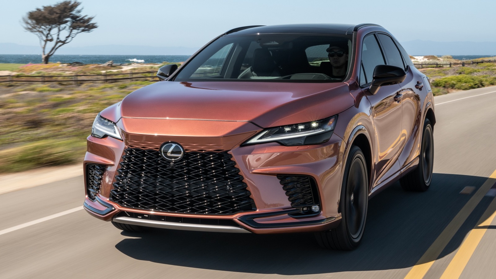 Сколько стоит Lexus RX 500H и сколько он получает MPG?