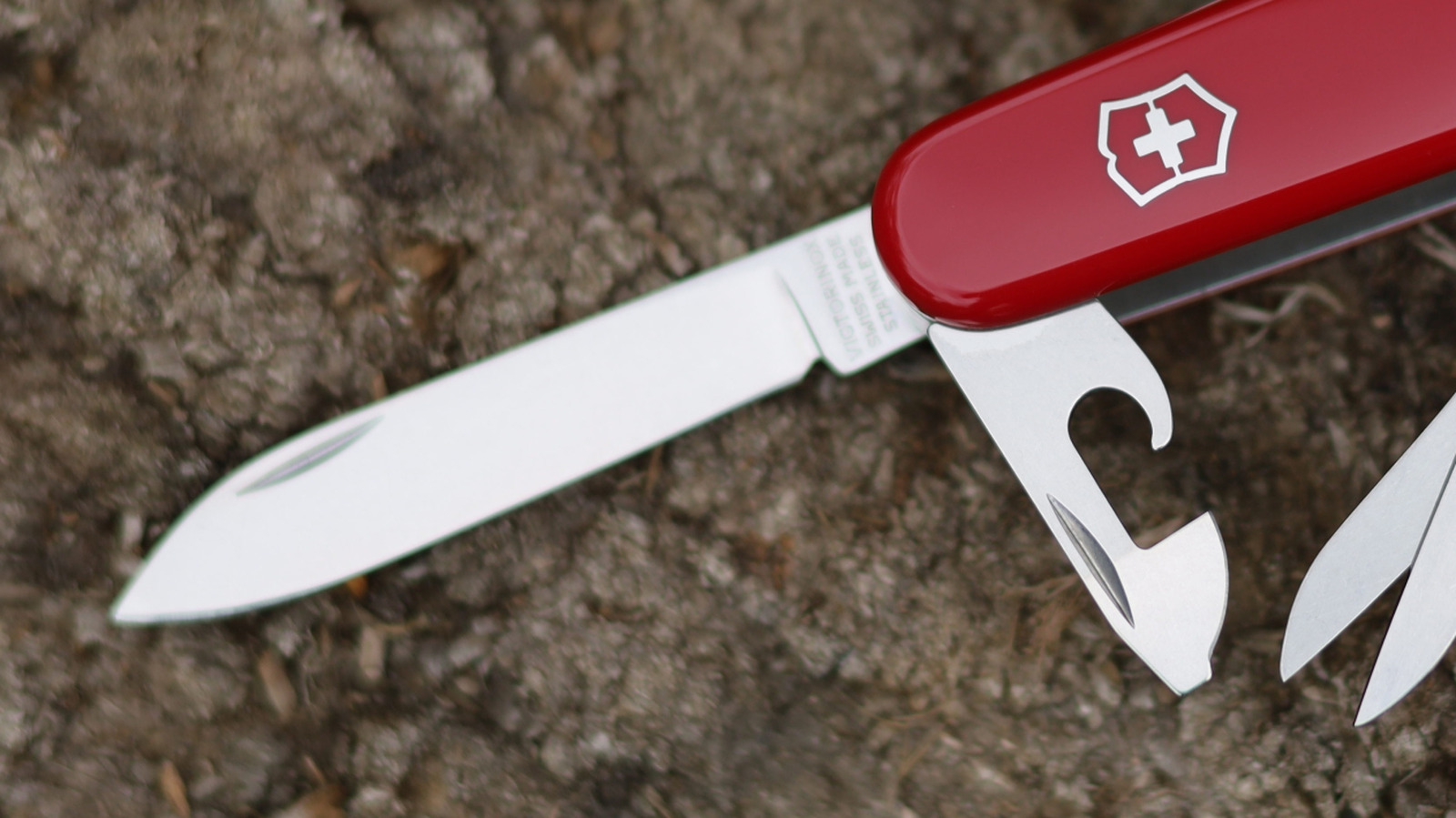 Как использовать швейцарский армейский нож может открывать