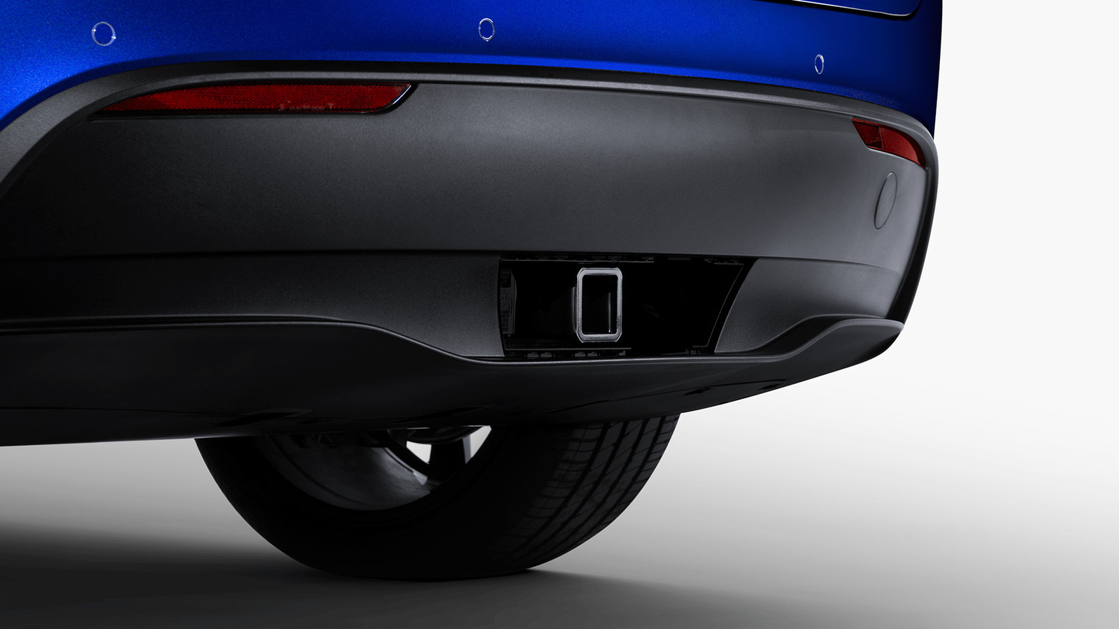 Можете ли вы использовать стороннюю буксирную зацепку для Tesla?