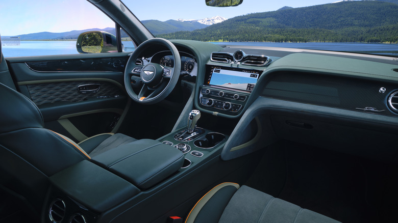 2026 Bentayga Speed ​​Front Cabin