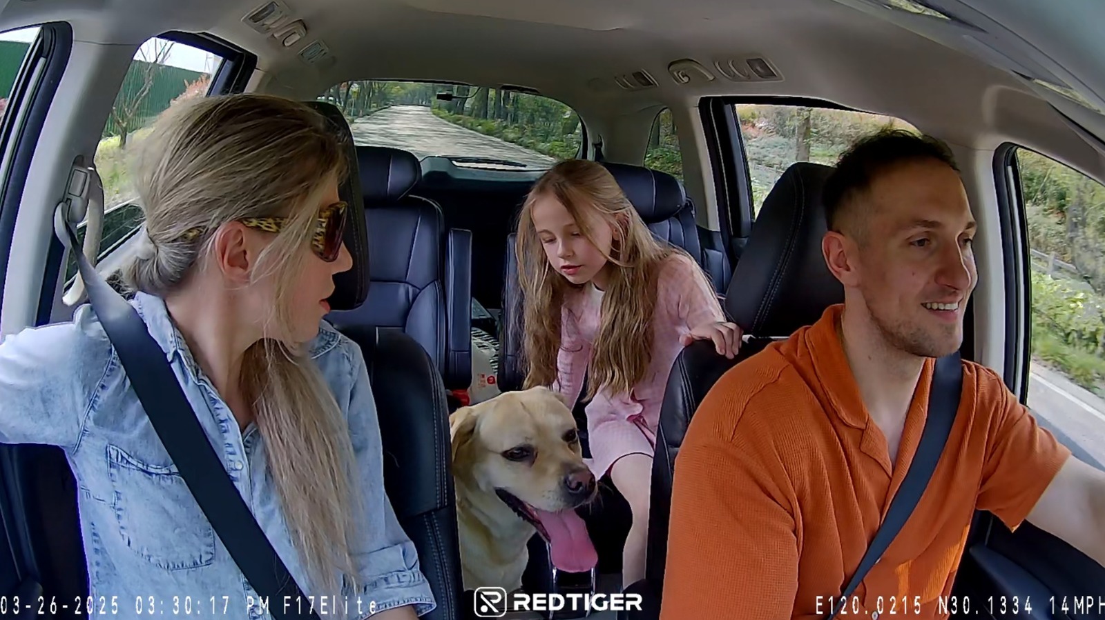 Защитите свою семью на дороге с помощью Redtiger F17 Elite Dash Cam