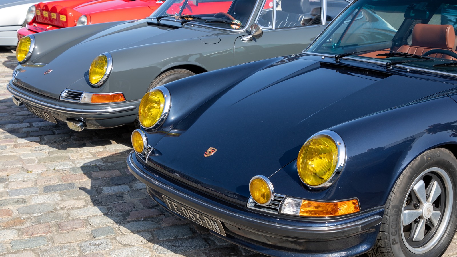 Почему у французских автомобилей были желтые фары?