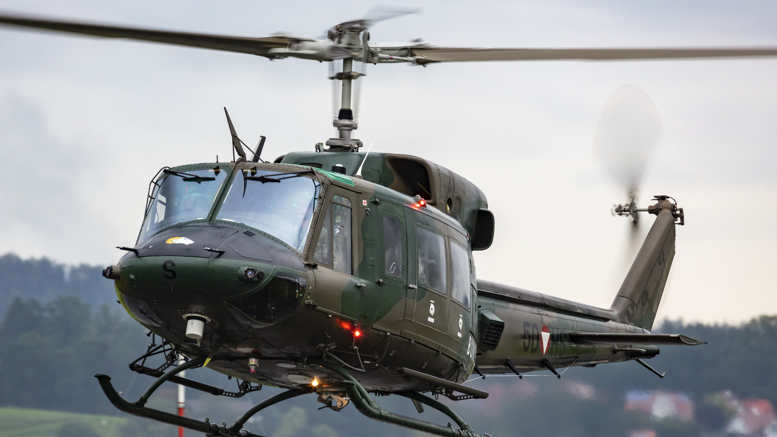 Что такое мачта и насколько это опасно для вертолетов?