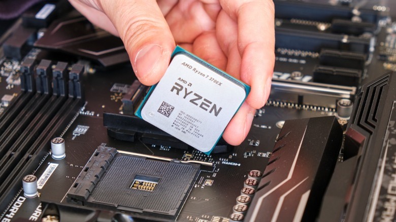 Установка процессора AMD в материнскую плату