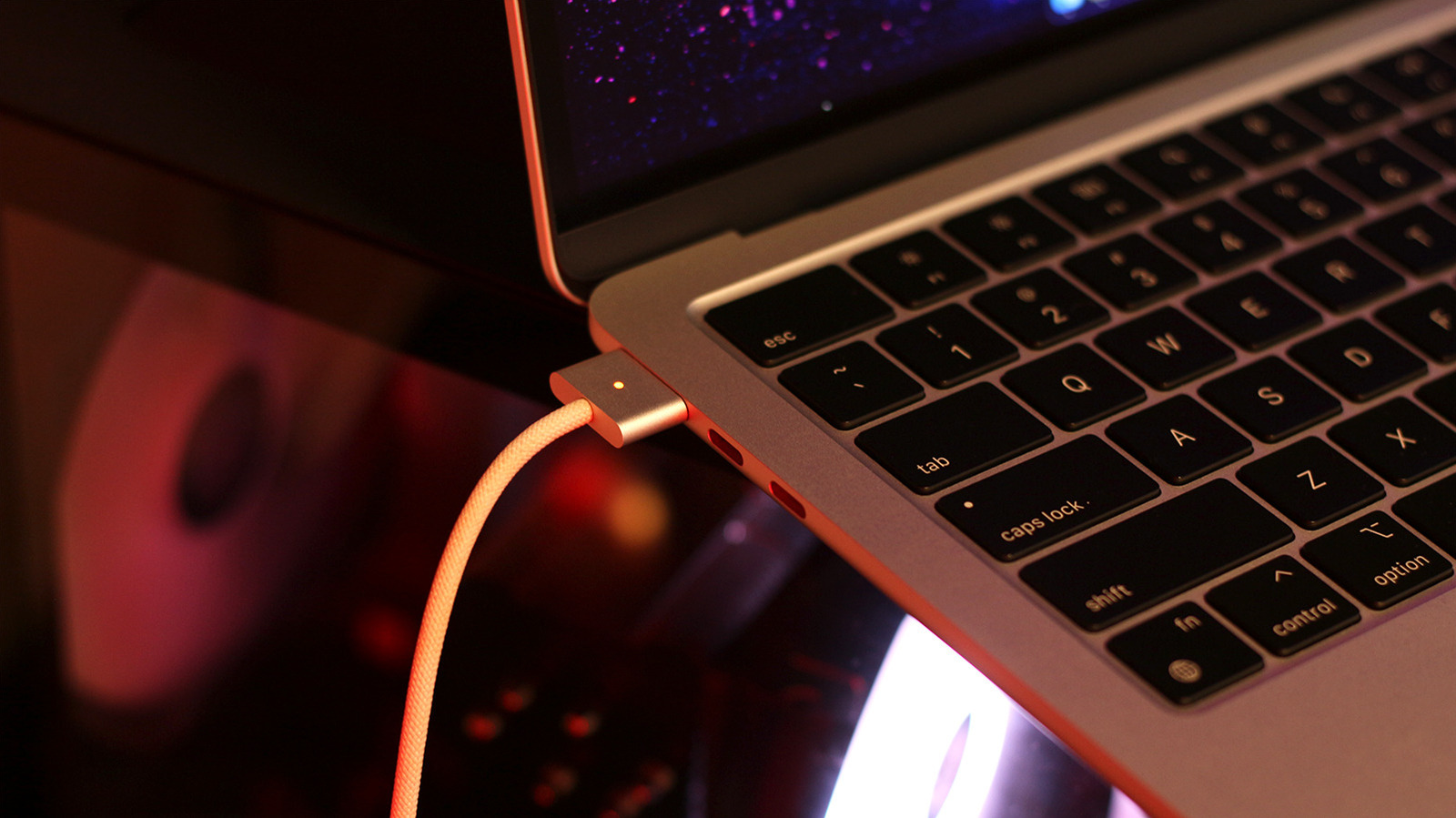 Magsafe или USB-C: какой порт вы должны использовать для зарядки вашего MacBook?