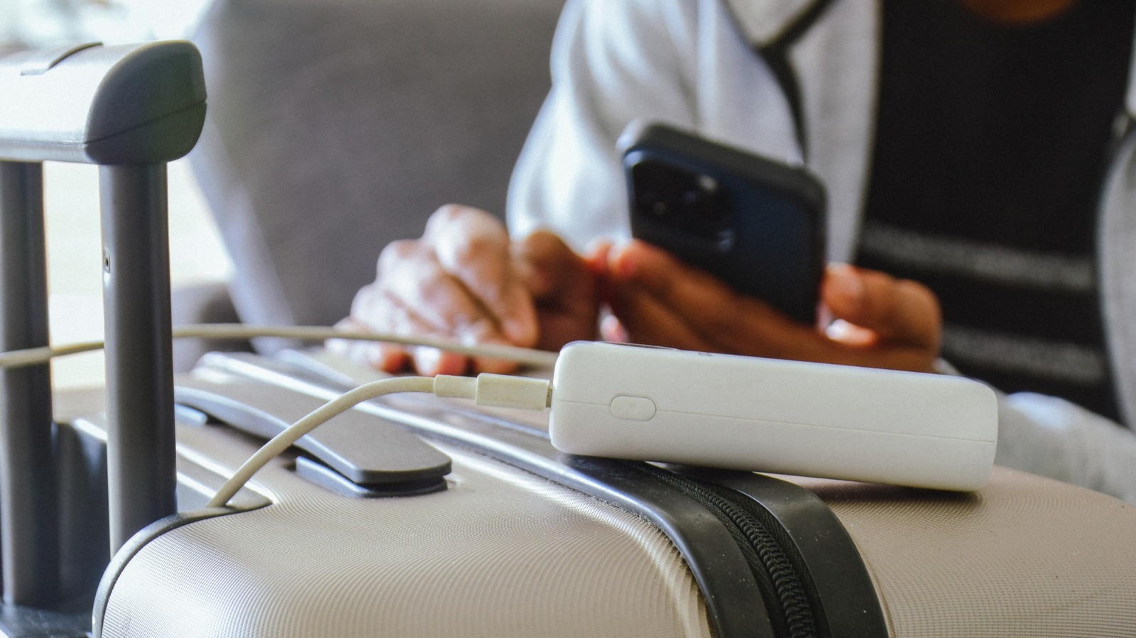 TSA будет конфисковать ваше литиевое переносимое телефонное зарядное устройство