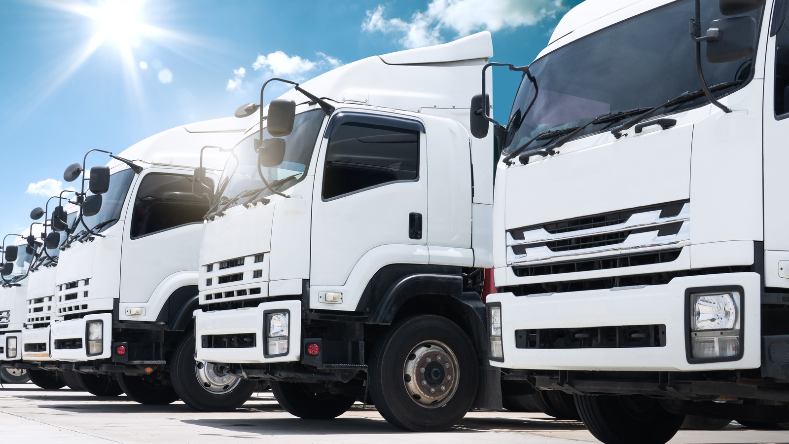 Сколько топлива сжигает полу грузовика во время холостого хода?