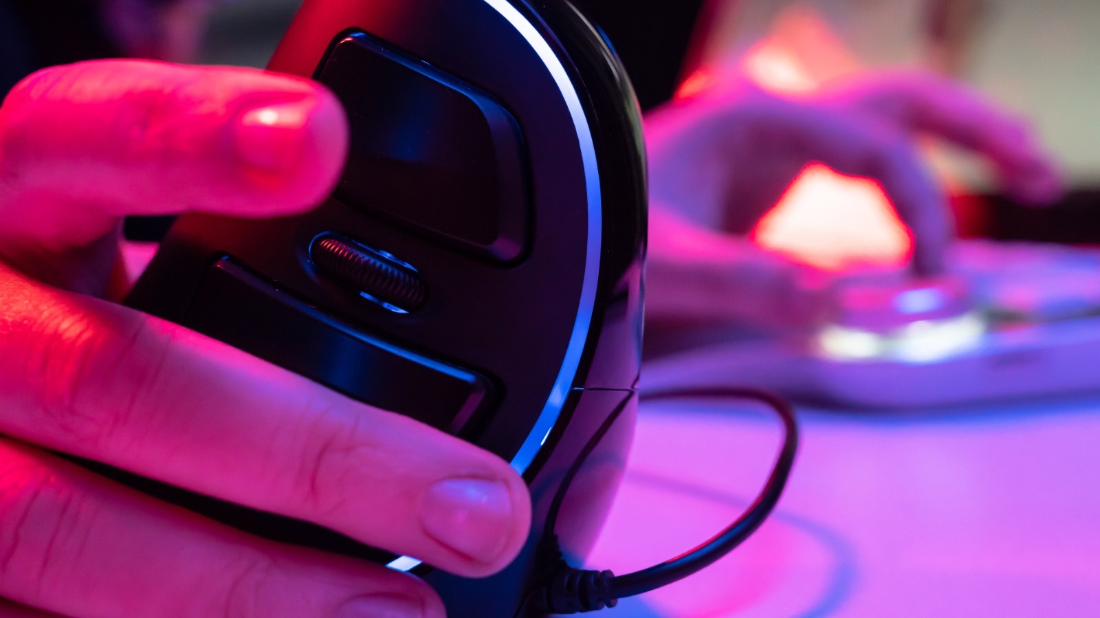 Вертикальные мыши хороши для игр? Вот что должны сказать пользователи