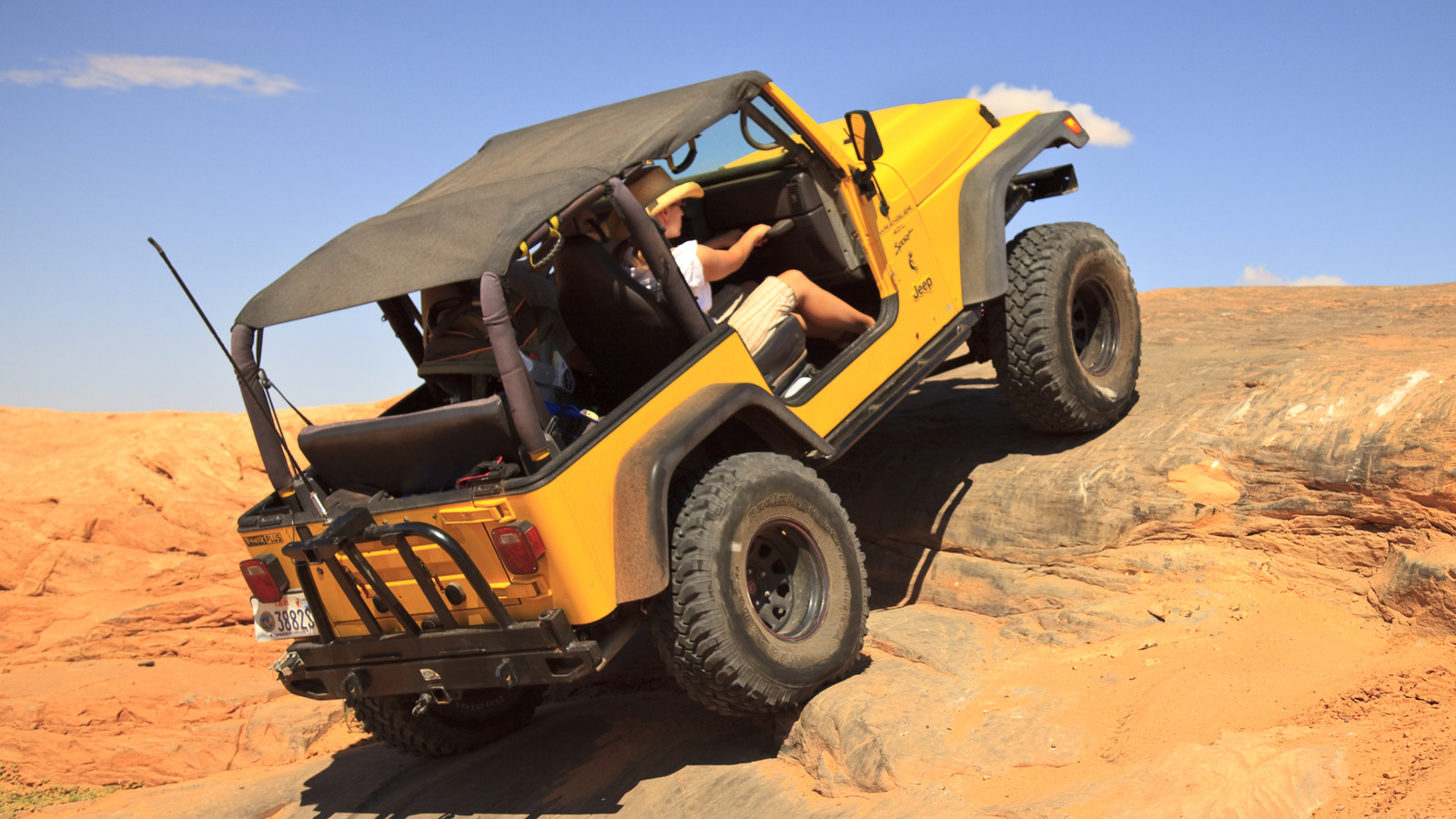 Вот что может произойти, если вы едете без заносительной тарелки машины