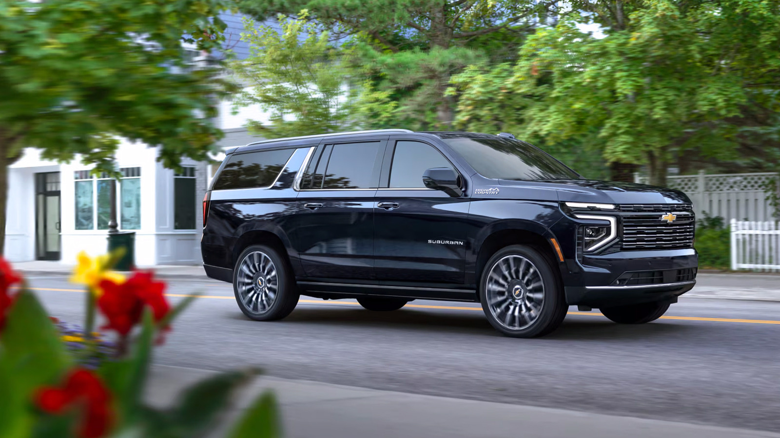 5 внедорожников с самыми просторными местами в третьем ряду, которые вы можете купить в 2025 году