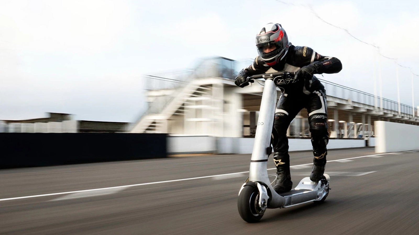 Этот скутер быстрее Tesla, и может установить мировой рекорд