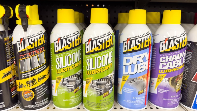 Blaster Lubricants Display на полке магазина.