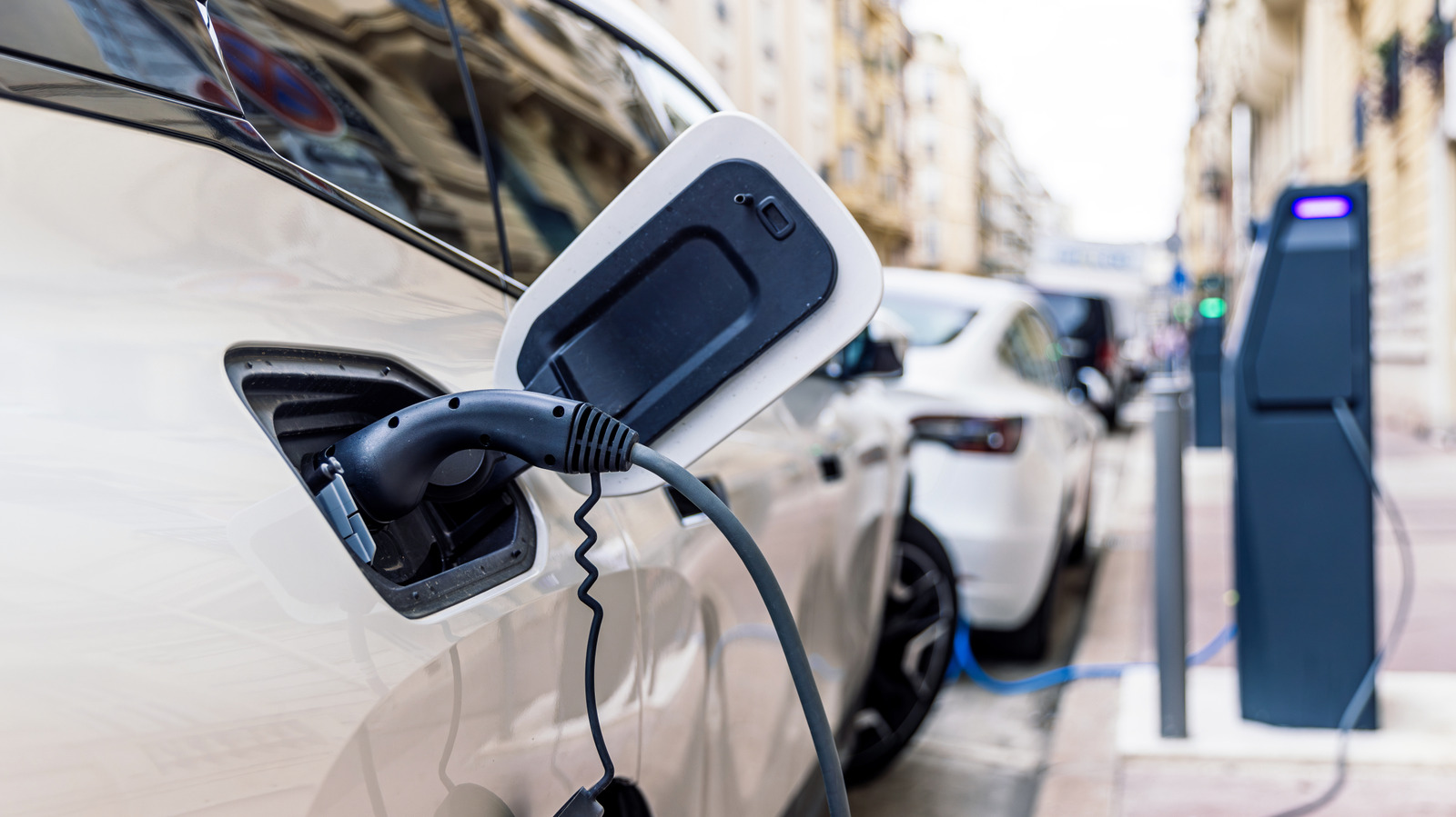 Можете ли вы заменить батареи EV самостоятельно? 3 причины, по которым вы не должны пробовать это