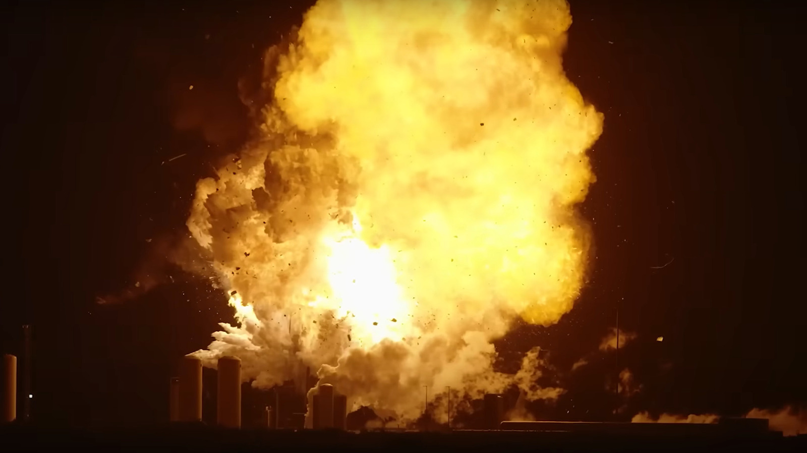 Сколько ракет SpaceX взорвалось до сих пор в 2025 году?