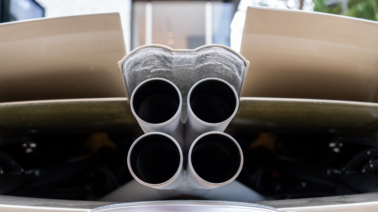 Почему вы, возможно, захотите дважды подумать о добавлении титанового выхлопа в свой проектный автомобиль