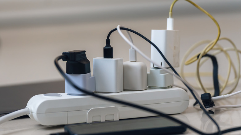 силовая розетка