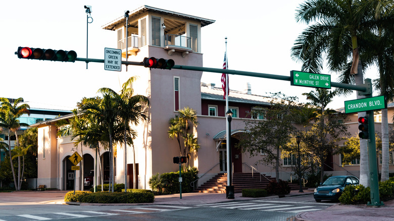 Красные огни в Майами