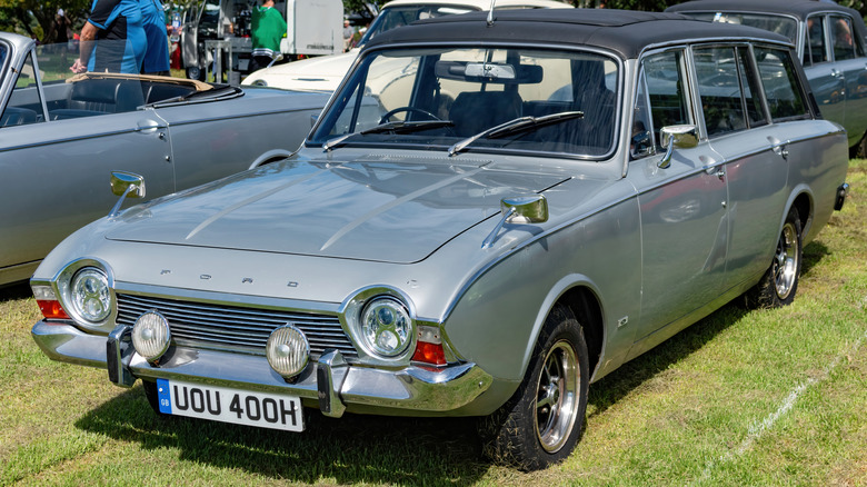 Винтажный Ford Corsair на местном автомобильном мероприятии