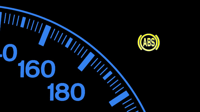 Желтый АБС предупреждающий свет мигает на приборной панели