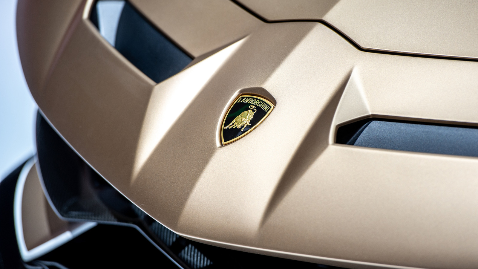 5 из самых крутых логотипов бренда и итальянских спортивных автомобилей и значения, стоящих за ними