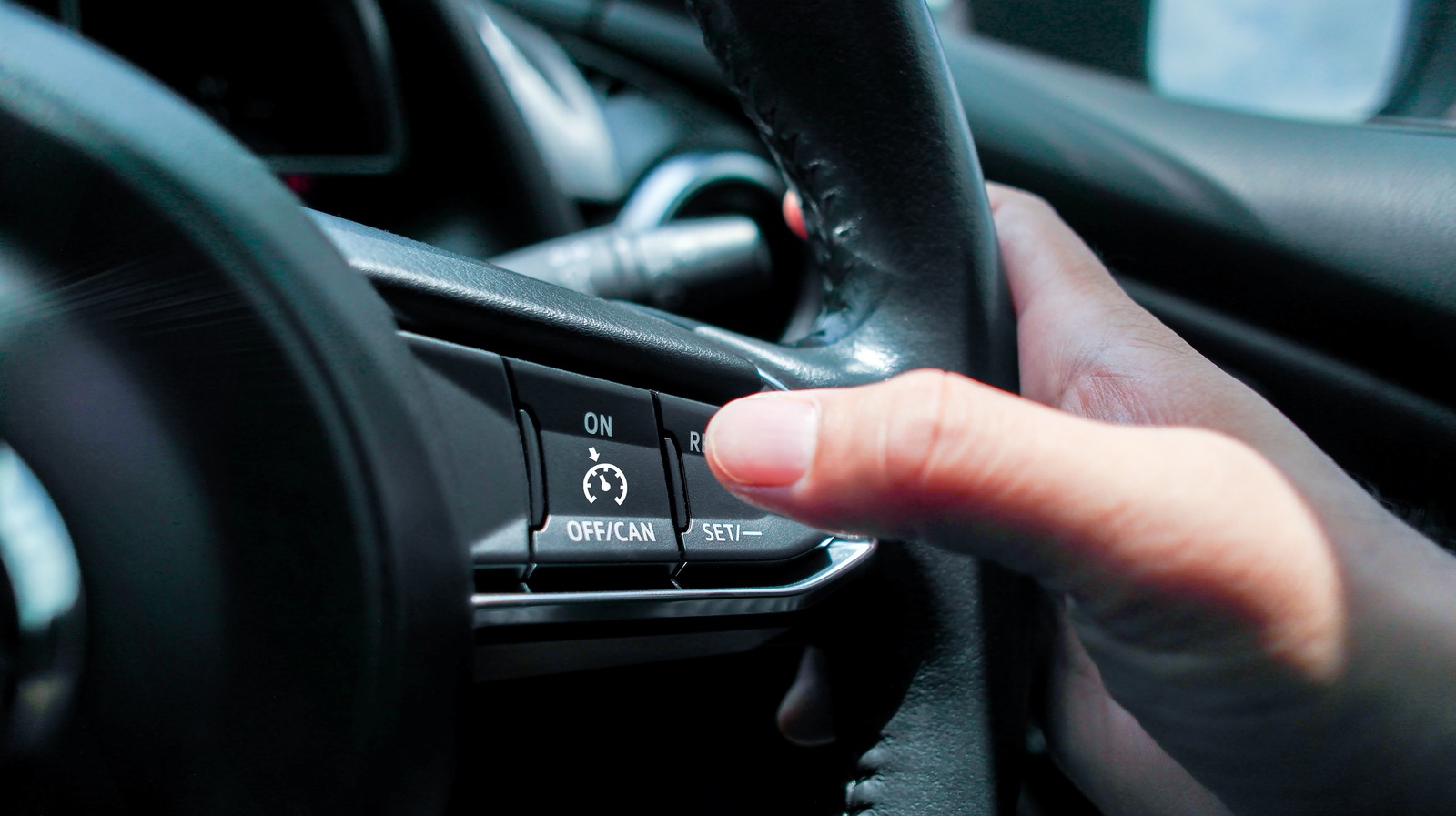 Может ли использование круиз -контроля улучшить ваш MPG? Что нужно знать водителям