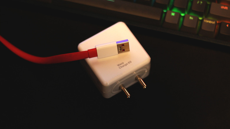 Адаптер быстрого зарядки для телефона