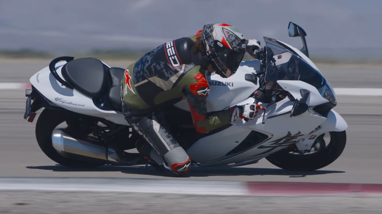 5 из самых звучащих мотоциклов Suzuki, когда-либо построенных