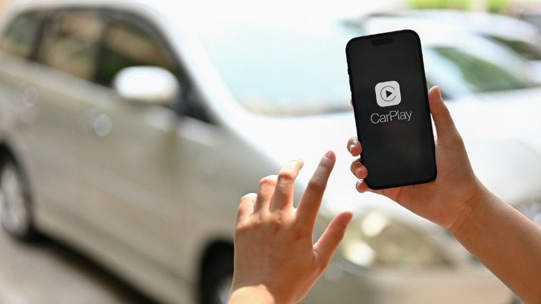 Нахождение машины через CarPlay