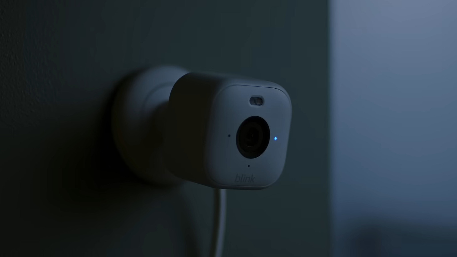 Ваша мигающая камера мигает зеленой? Вот почему (и как это исправить)