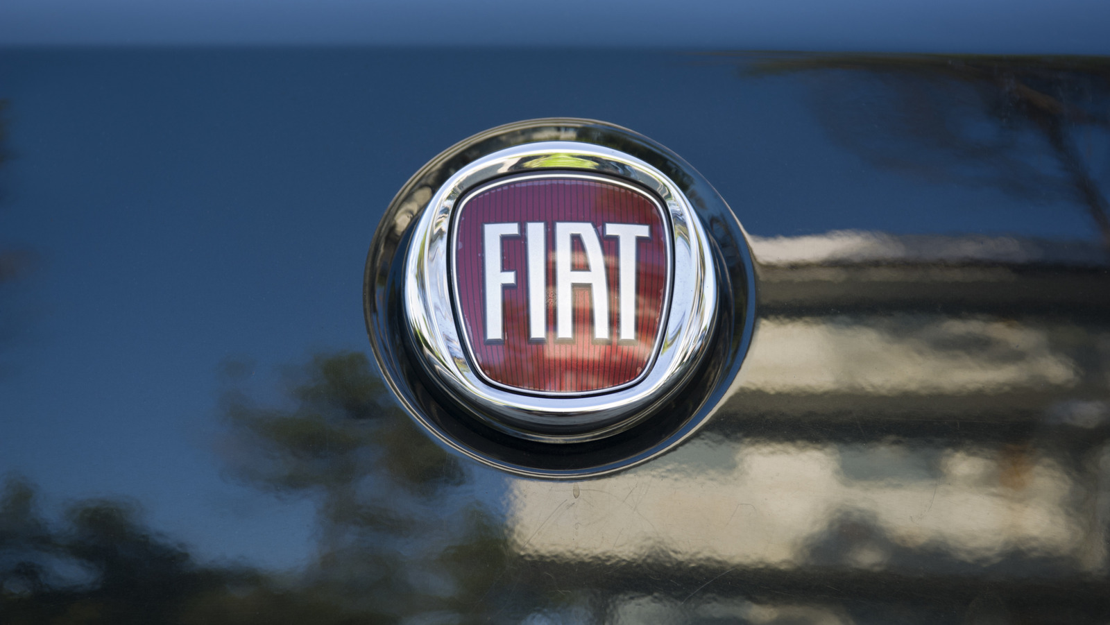 Кому принадлежит Fiat и где производятся автомобили?