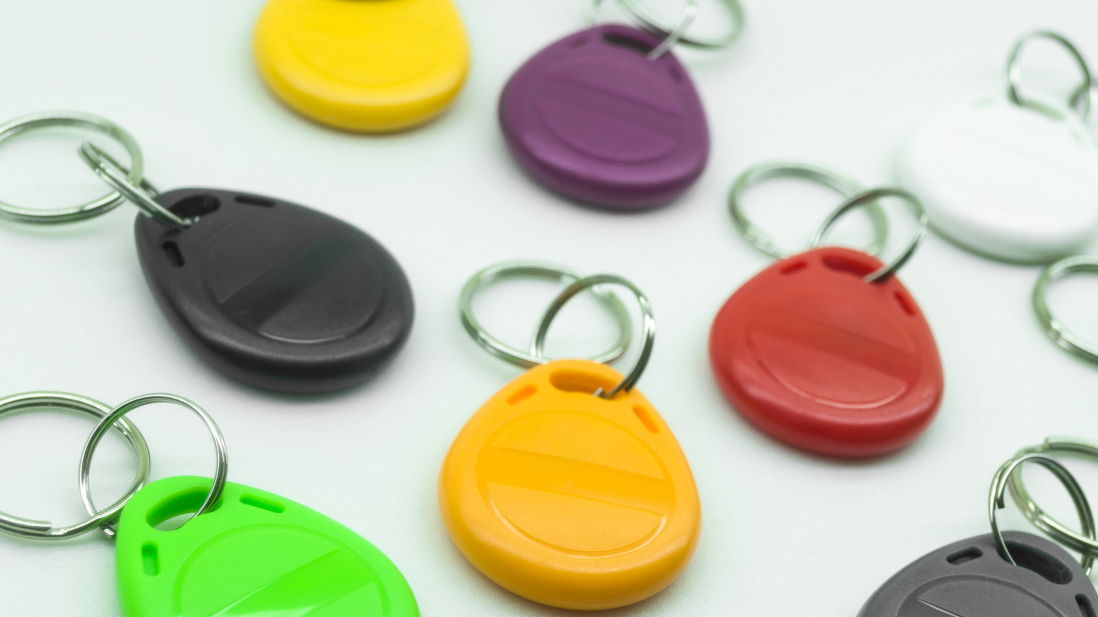 Теги NFC Vs. Умные кнопки: Что лучше для вашего умного дома?