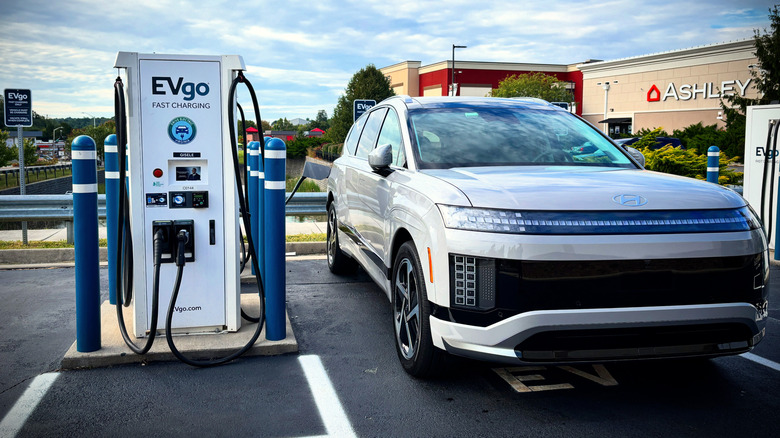 2026 Hyundai Ioniq 9 подключен