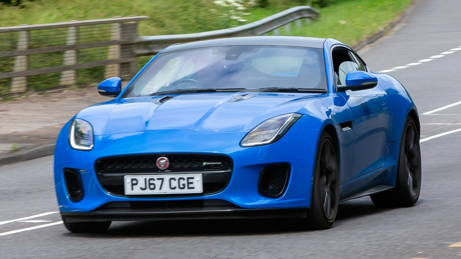 Кто делает Jaguar двигатели и где они производятся?