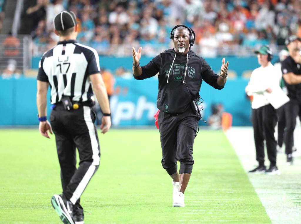 Самолеты по -прежнему недисциплинированный беспорядок с последним фиаско штрафа